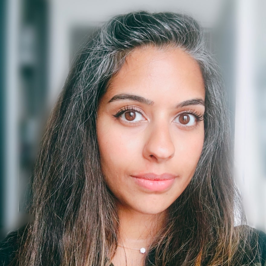 Mona Modi Praticienne en Hypnose